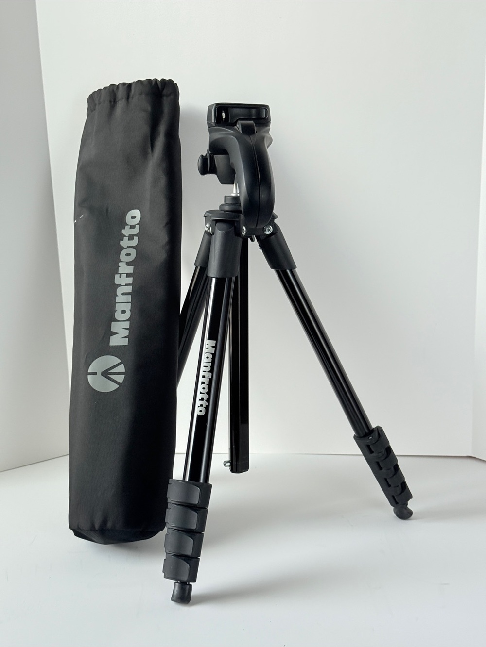 Manfrotto Black Camera Tripod with 3-Way Head - Picture 3 of 15